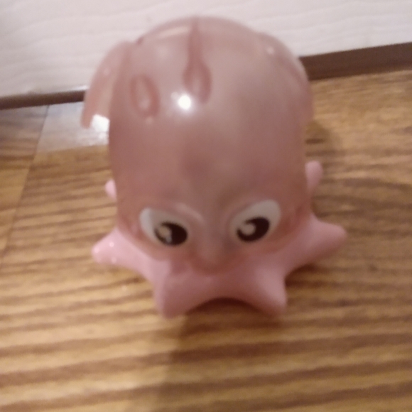 Finding Nemo McDonald's Pink octopus toy figure - Picture 2 of 5